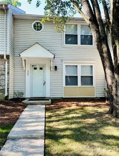 5206 Fair Wind Lane