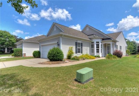 2221 Lilac Lane