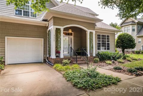 9024 Rosalyn Glen Road