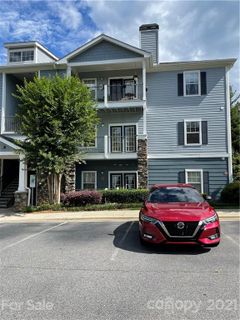 600 Vista Lake Drive 201