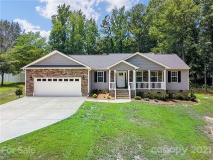 2661 Lazy Oak Drive sold home in Shiloh North Estates, Lancaster, SC