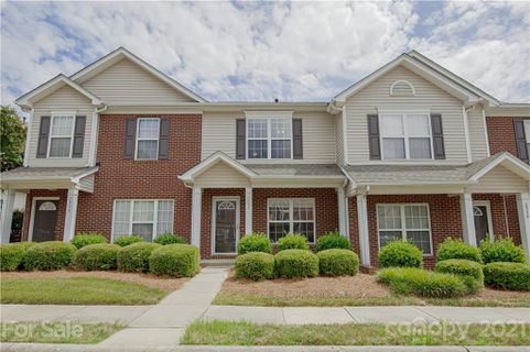 2944 Little Stream Court