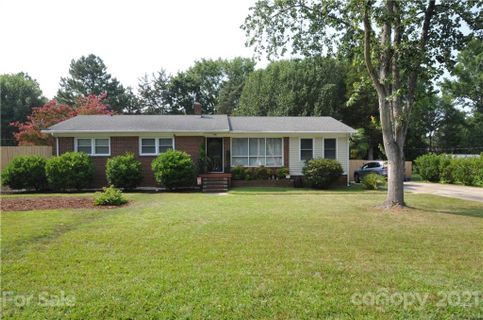 1431 Greenwood Lane