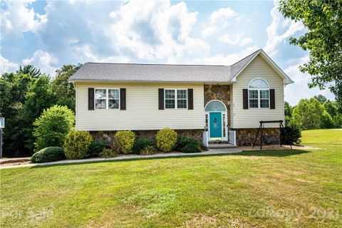 457 Meadowridge Drive sold home in Meadowridge Acres, Taylorsville, NC