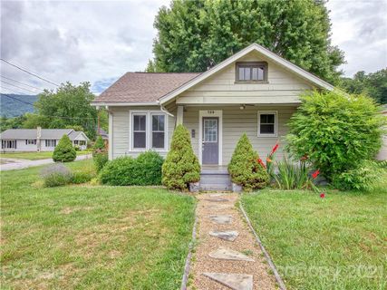 120 Hazelwood Avenue sold home in Grimball Park, Waynesville, NC