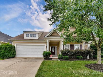 1004 Wayland Court