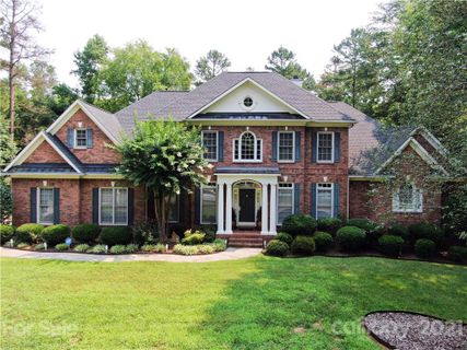 2512 Lexington Approach Drive