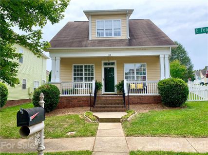 108 E Fenway Avenue