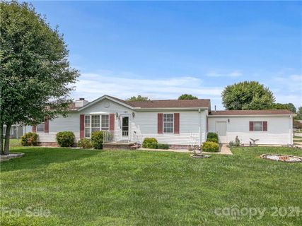 305 Riverwind Drive