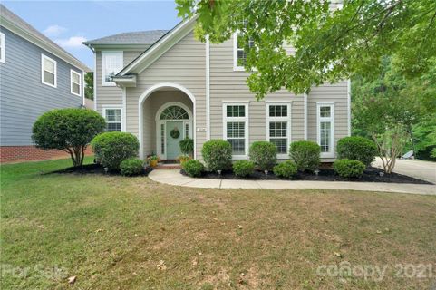 1104 Hoyle Lane