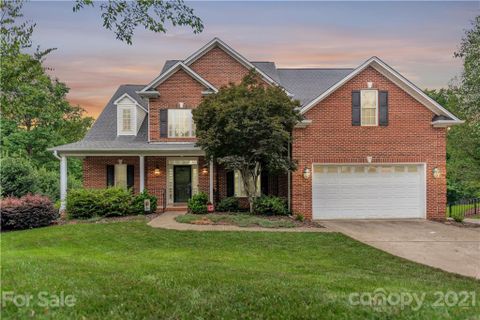 5088 Cramer Woods Drive