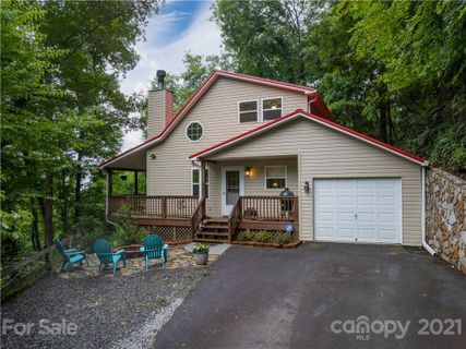 820 Creekside Drive sold home in Horseshoe Cove, Maggie Valley, NC