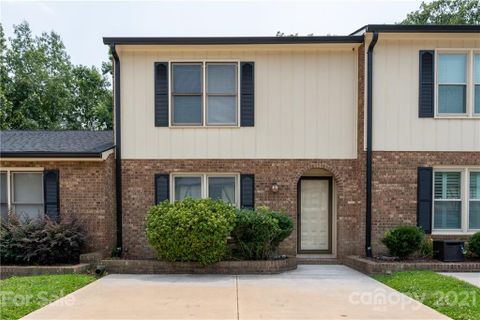 477 Camrose Circle