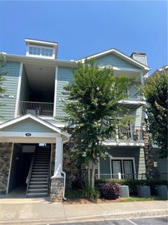 700 Vista Lake Drive 303