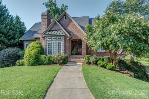 3013 Greenmont Circle