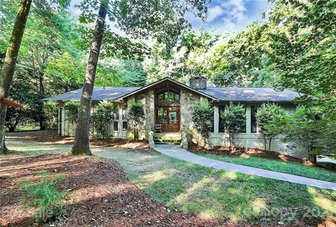 3516 Nancy Creek Road
