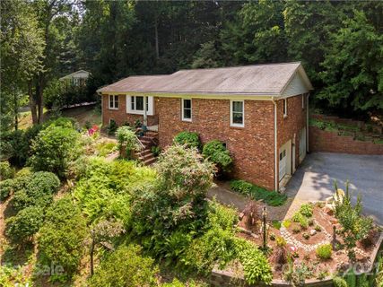 194 Long John Drive sold home in Long John Mt Estates, Hendersonville, NC