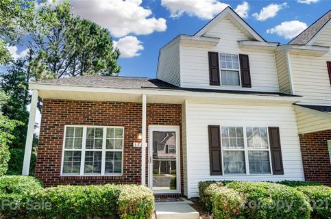 1719 Forest Side Lane