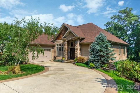 11 Forest Spring Drive
