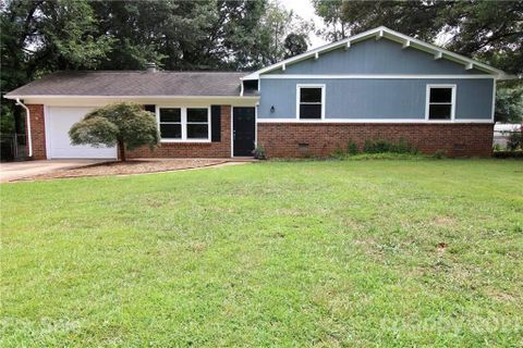 4808 Oakwood Circle