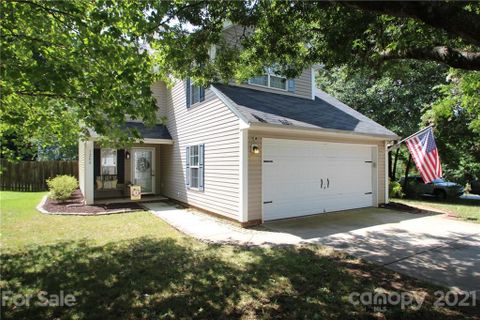1204 Winding Path Road