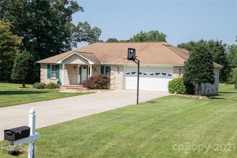 178 Seven Springs Loop