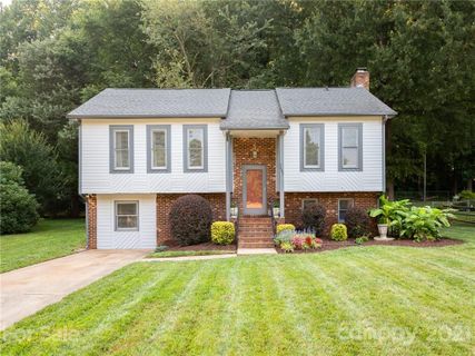 1607 Teddington Drive