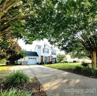 1030 Ridgefield Circle