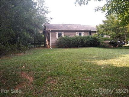 2225 Bowbrook Trail