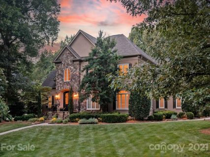 2004 Kings Manor Drive