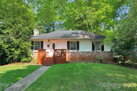 1413 Claridge Lane