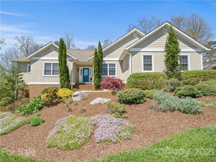 10 Fairway View Drive sold home in Fairway View Estates, Weaverville, NC