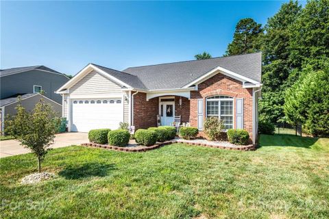 1486 Mayfair Drive