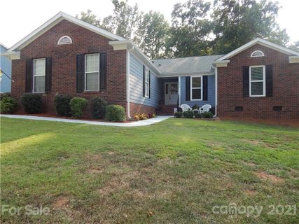 3515 Crescent Knoll Drive