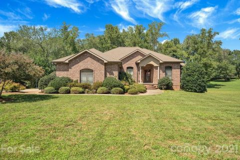 146 Winding Brook Way