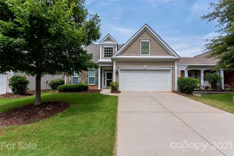 8639 Darcy Hopkins Drive sold home in Auburn Place, Charlotte, NC