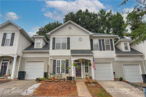 1911 Bellflower Drive sold home in Glenridge Townhomes, Fort Mill, SC