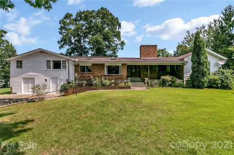52 Loomis Avenue