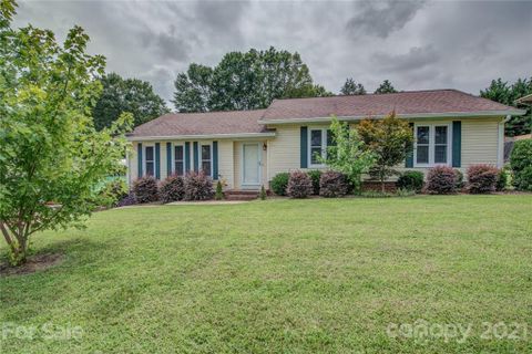 303 King Henry Lane