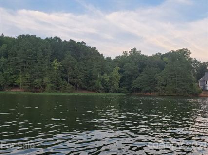 00 Forest Lake Court