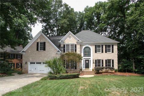 8911 Shorehaven Court