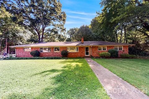 6734 Lakeside Drive