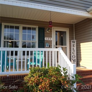 125 Rock Island Drive sold home in Willowbrook, Statesville, NC