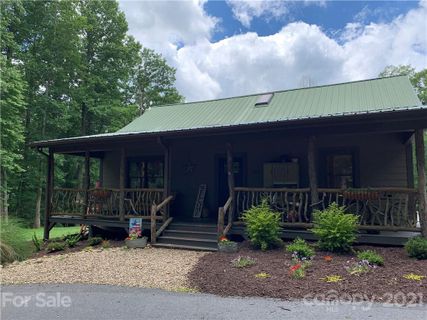 787 Kentwood Lane sold home in Blue Ridge Overlook, Pisgah Forest, NC