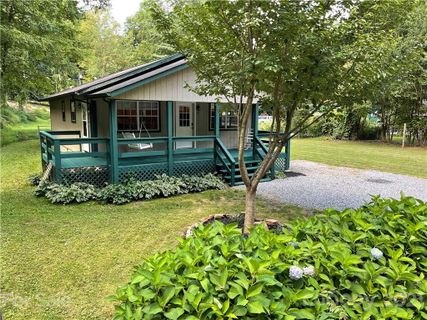13 Elizabeth Lane sold home in Hemlock Forest, Maggie Valley, NC