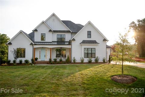 100 Summer Shoal Place
