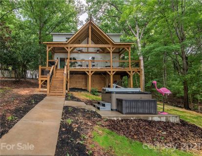 1285 Emerald Shores Road
