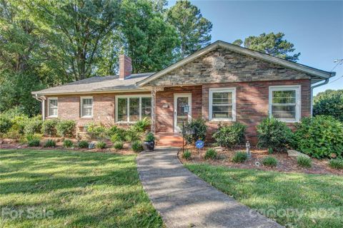 505 Picadilly Circle