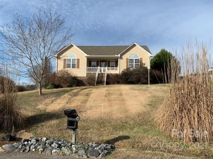 2104 Olde Creek Court sold home in Olde Farm, Hudson, NC