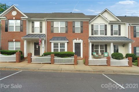 3904 Christine Lane